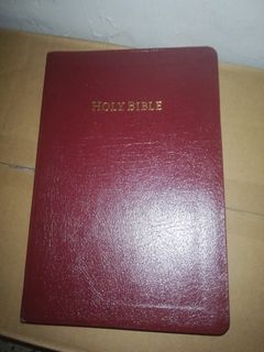 KJV Compact Giant Print Reference Bible