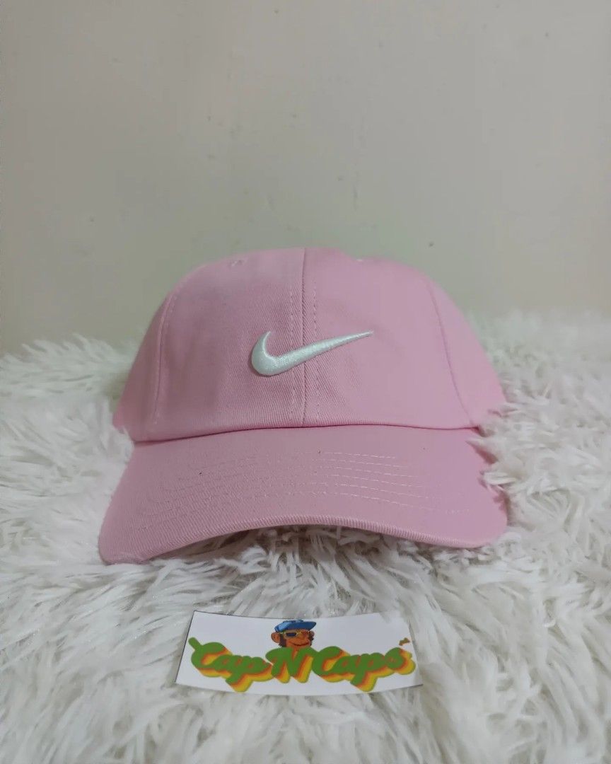 Baby pink 2025 nike cap