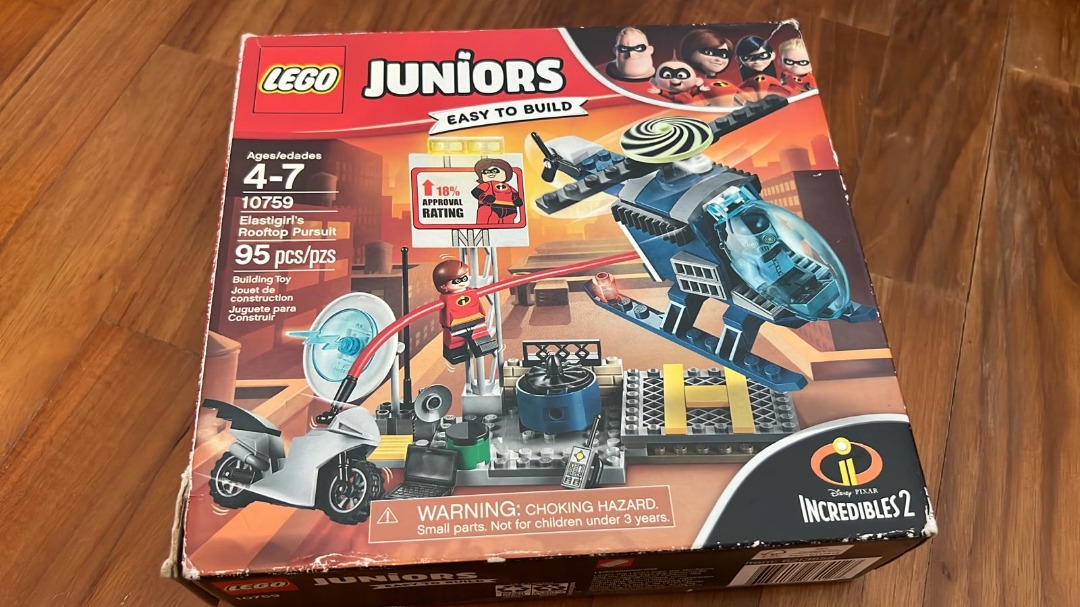 Lego juniors the incredibles sales 2 elastigirl's rooftop pursuit 10759