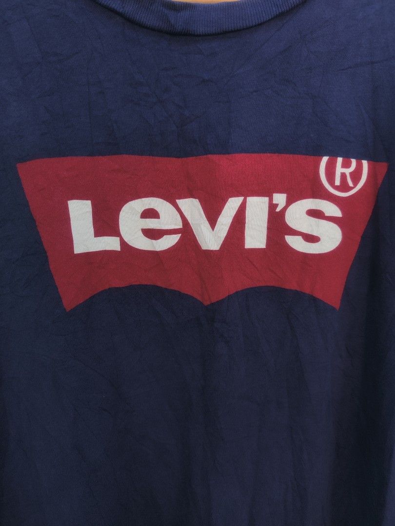 Levi's script tee, Men's Fashion, Tops & Sets, Tshirts & Polo Shirts on ...
