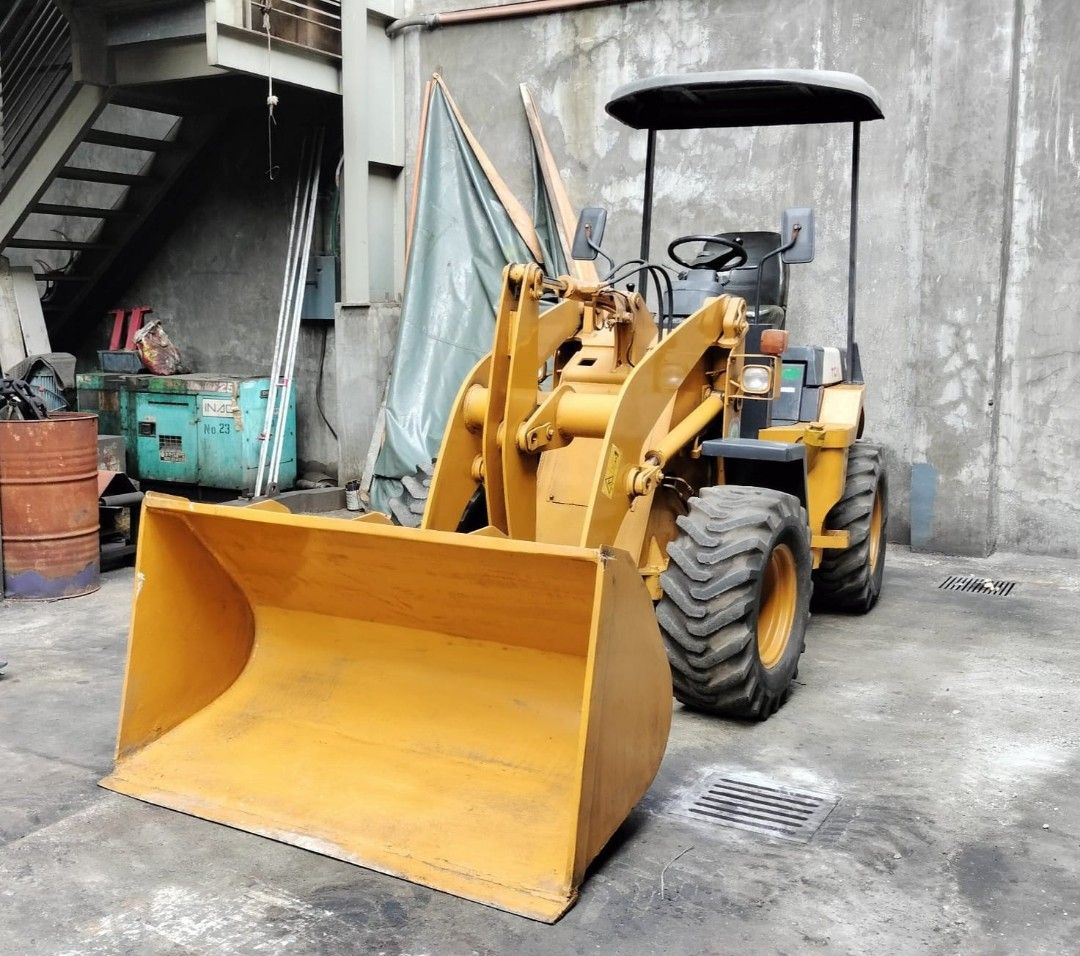 loader TCM L4 japan surplus with warranty (Category: Construction Tools & Equipment) located in Manila. Submitted by mabinialdr06425 (Listing ID 1259665913, Image 1). Description: For Sale TCM L4‼️ New Arrival V1505 Engine (4 cylinder) 0.5 cbm size capacity Orig japan surplus Fully recon before turn over Open for job order and request With warranty Free deliver within Metro Manila For inquiries Call or text 09776566679 Look for Aldrin🙋🏻‍♂️ loca