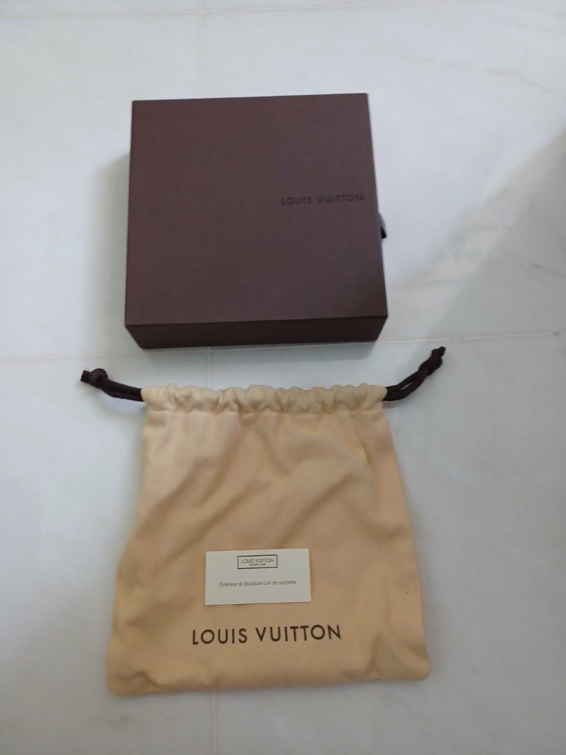 Louis Vuitton dust bag (shoe) - Original, Luxury, Bags & Wallets on  Carousell