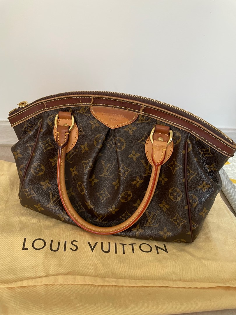 Louis Vuitton Tivoli PM: Review/What's in my bag/Wear & Tear 