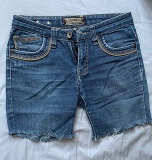 (Category: ) located in . Submitted by ddingddang (Listing ID 1259660489, Image 1). Description: .