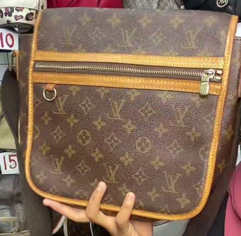 Louis Vuitton Box Slingbag, Men's Fashion, Bags, Sling Bags on Carousell