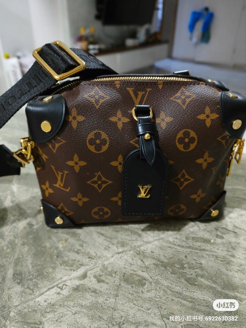 LOUIS VUITTON BOULOGNE 1 Year Wear & Tear Review + What I Carry