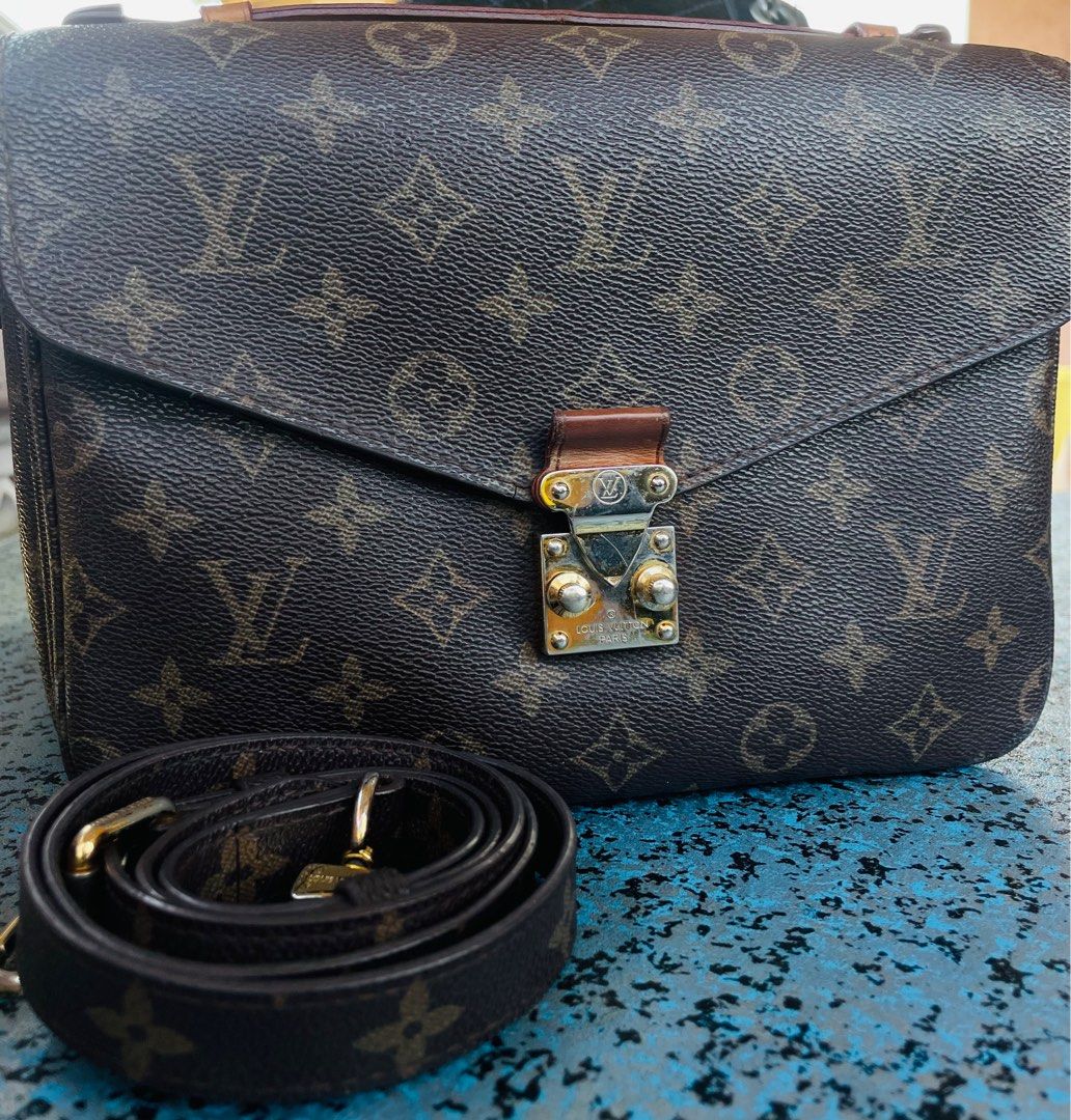 Black Short Strap with Buckle for LV Pochette Metis, Women's Fashion, Bags  & Wallets, Cross-body Bags on Carousell