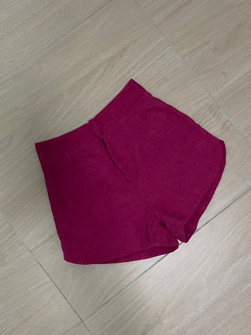 Maroon Shorts, Women's Fashion, Bottoms, Shorts on Carousell