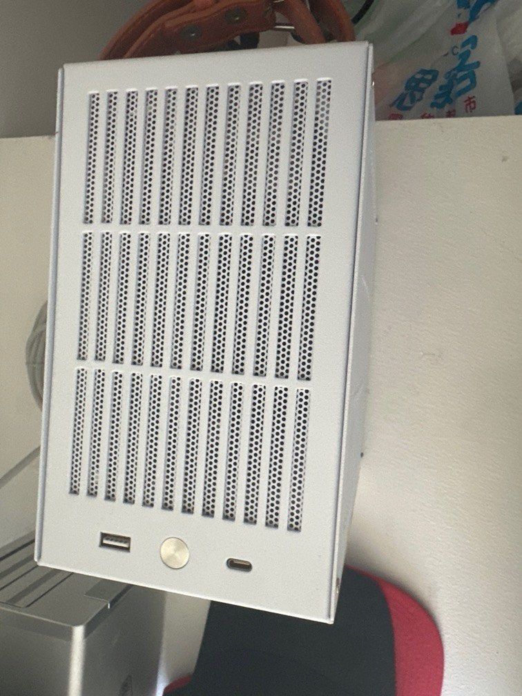 Mini Pc Prebuilt (Category: Desktops) located in Singapore. Submitted by cloudtfsdfj (Listing ID 1259617090, Image 3). Description: CPU : AMD Ryzen 7 3700x GPU : GeForce GTX1650 SSD : Samsung 980 Pro 1TB PSU : 500w Ram: 16gb (2*8gb) Wifi card: intel wireless-ac 9260 160mhz Price is negotiable.