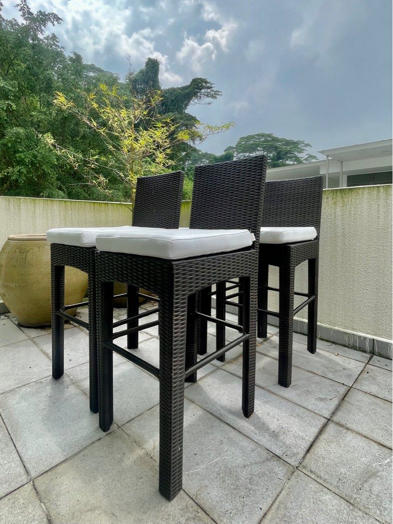 Outdoor bar best sale stools for sale