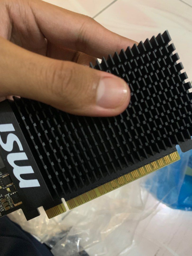 Msi 710 hotsell 1gb