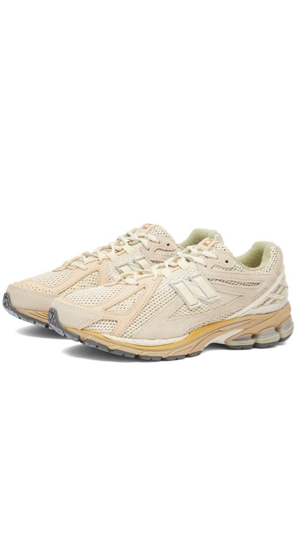 New Balance 1906R x AURALEE (Bone White) uk8.5, 男裝, 鞋, 波鞋
