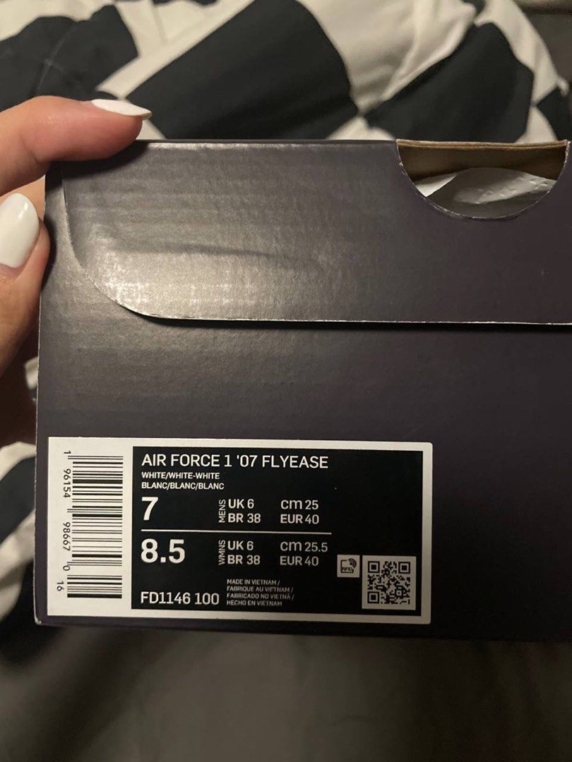 who sells nike air force 1 shoes