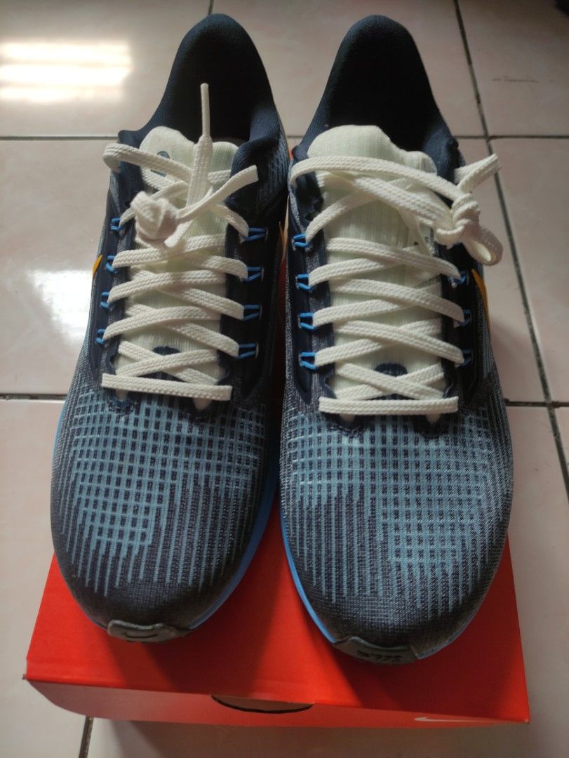 Nike Air Zoom Pegasus 39 Premium (Category: Sneakers) located in Manila. Submitted by mr.quicky (Listing ID 1259625659, Image 1). Description: Pegasus premium limited color Brand new with box Size US 8 only Below Srp Legit Good for gym or running.