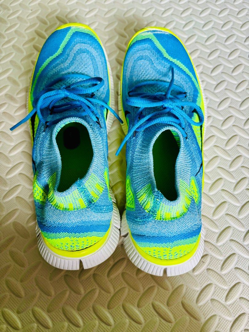 Nike free deals flyknit blue yellow
