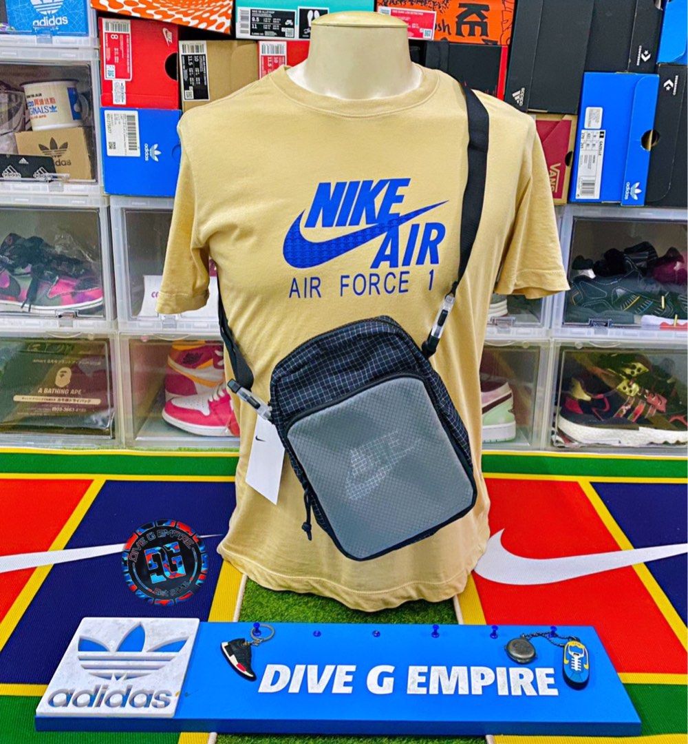 NIKE HERITAGE 2.0 SHOULDER BAG Men s Fashion Bags Sling Bags on