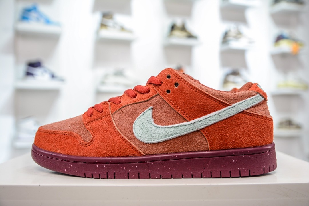 Nike SB Dunk Low “Mystic Red” (2023) DV5429-601, Men's Fashion