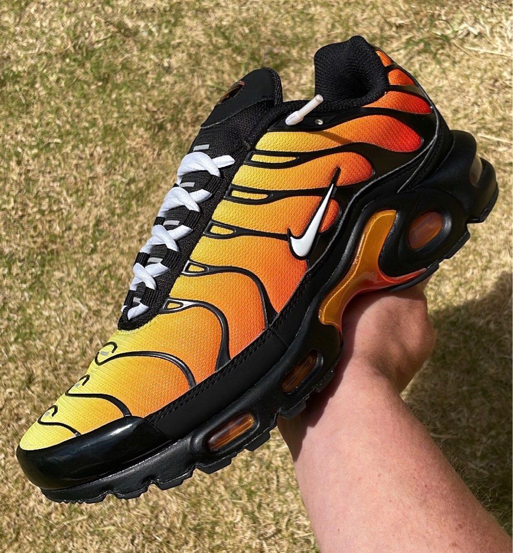 Dark sunset tns 2025