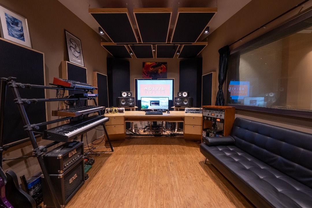 Office Workspace/Music Studio/Production Room FOR RENT - SOUNDPROOF ...