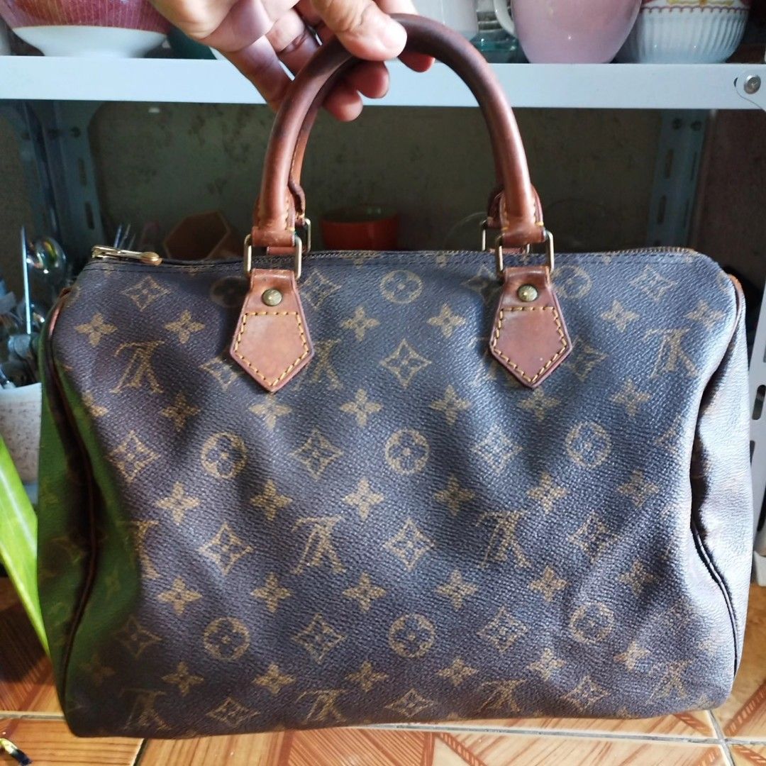 Lv speedy size 30, Luxury, Bags & Wallets on Carousell