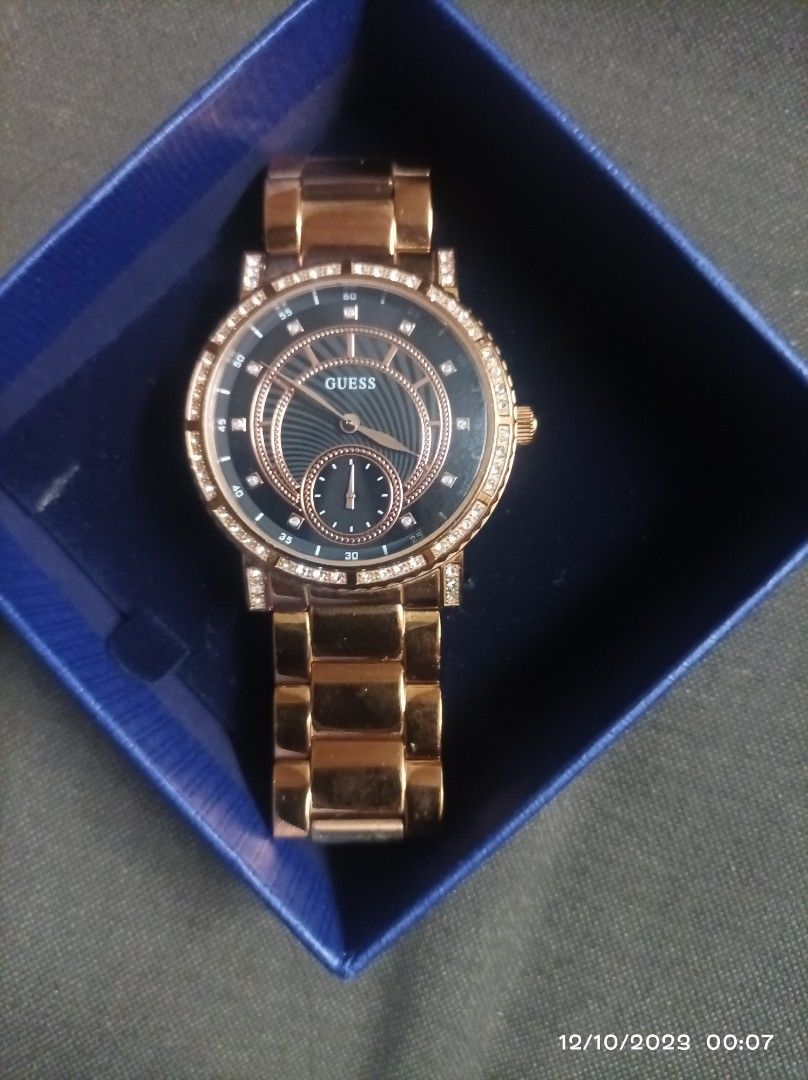 Guess w1006l2 top