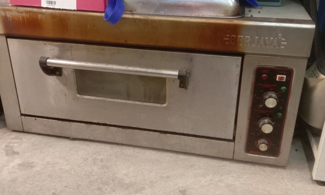 Oven Berjaya electric one deck