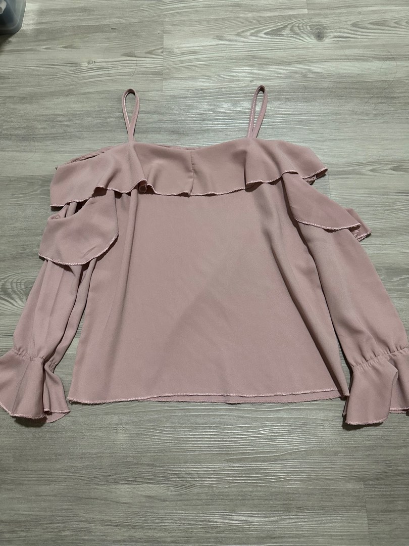 Pink Off Shoulder Top, Women's Fashion, Tops, Blouses on Carousell