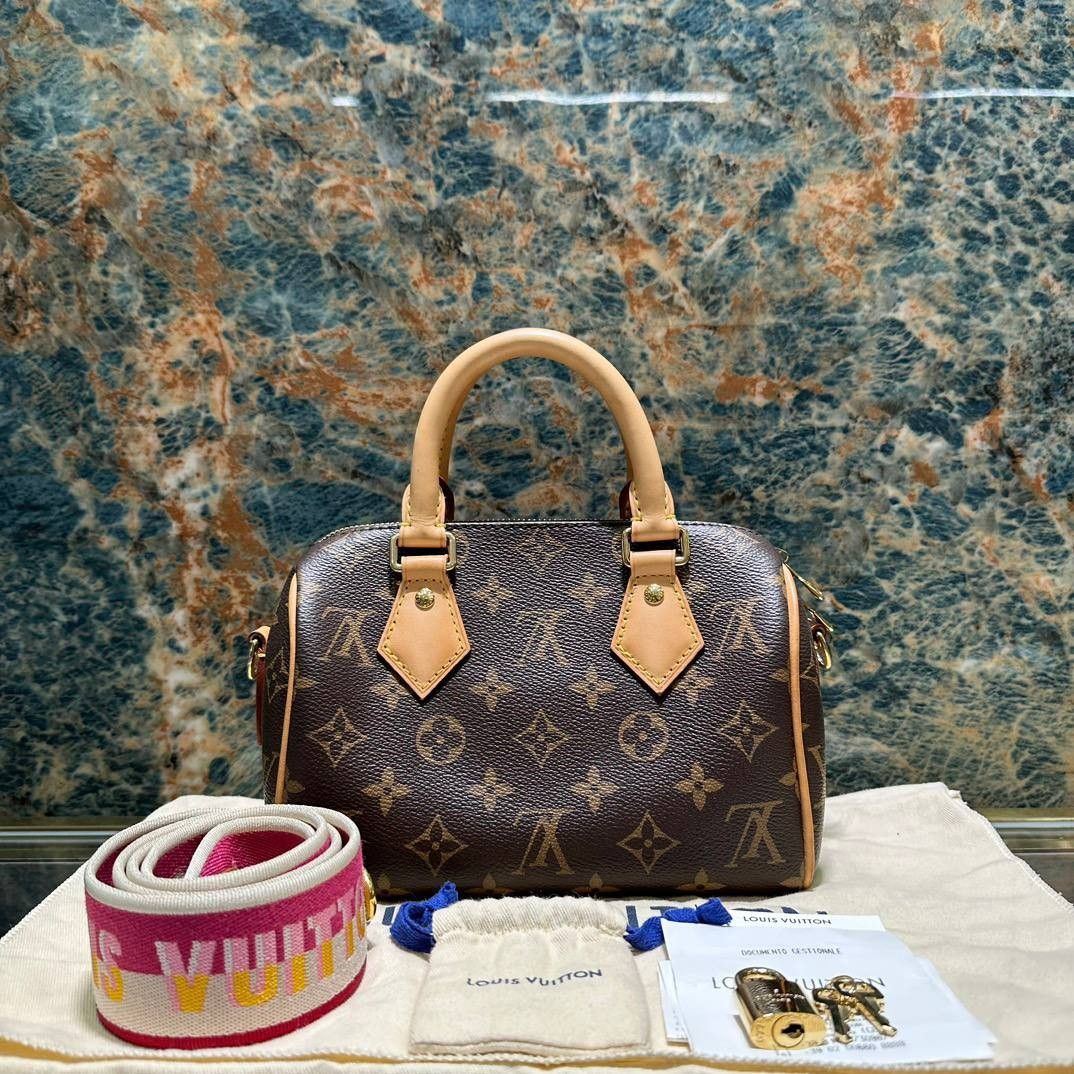 LV speedy 25 monogram, Luxury, Bags & Wallets on Carousell