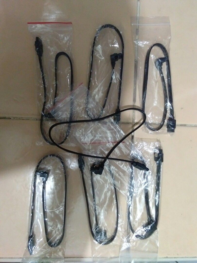 Sata cables (Category: Hard Disks & Thumbdrives) located in Manila. Submitted by noelf.ortiz (Listing ID 1259741089, Image 2). Description: all 9 pieces for only P69.00.