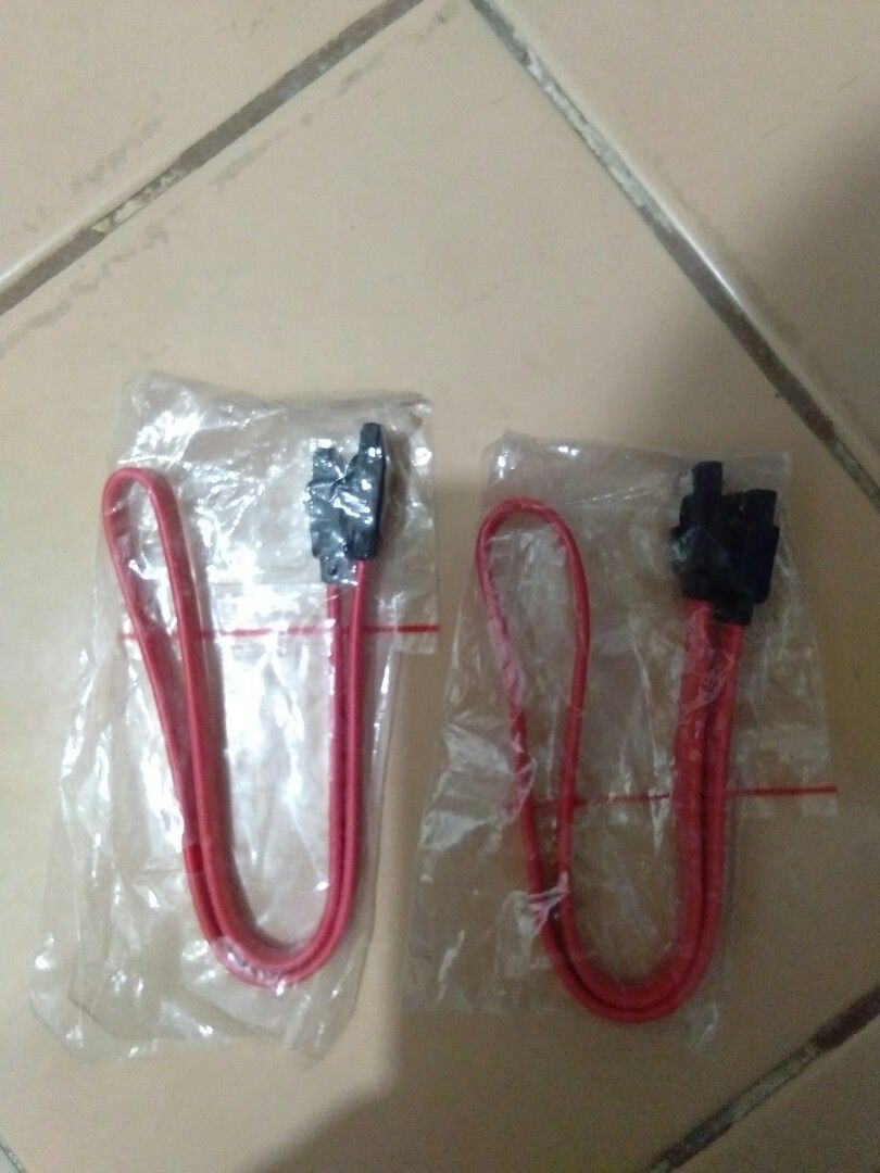 Sata cables (Category: Hard Disks & Thumbdrives) located in Manila. Submitted by noelf.ortiz (Listing ID 1259741089, Image 3). Description: all 9 pieces for only P69.00.