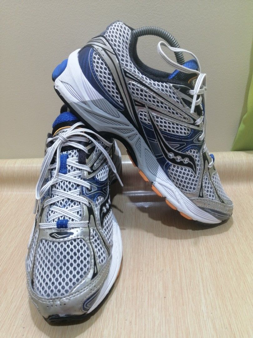 Discount saucony running discount shoes size 8