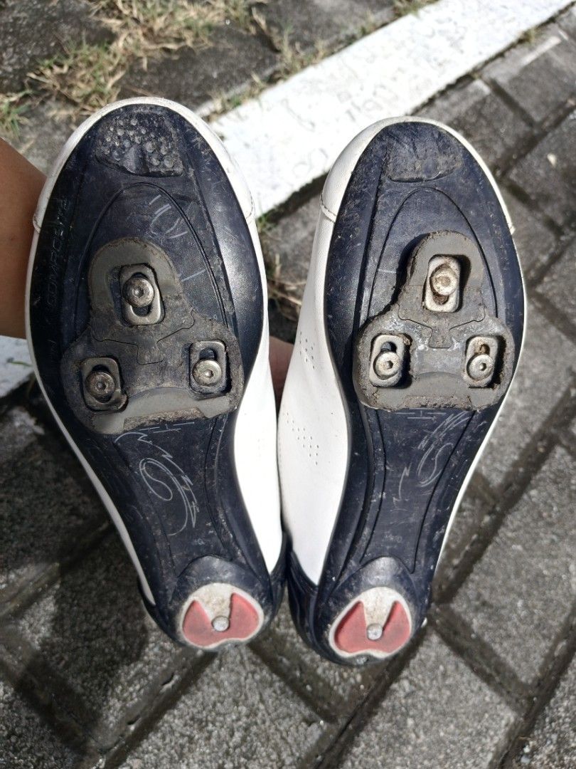 Sidi Fast Road Cycling Shoes (Category: Bicycles) located in Manila. Submitted by tusker (Listing ID 1259757111, Image 3). Description: SIDI FAST ROAD CYCLING SHOES Size 40.5 used less than 5 months female owned with box *signs of usage, see photos Courier: JnT/JRS/LBC Same-day delivery (w/n MM): Lalamove/Joyride Agree to purchase AS IS..