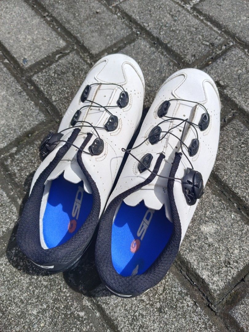 Sidi Fast Road Cycling Shoes (Category: Bicycles) located in Manila. Submitted by tusker (Listing ID 1259757111, Image 1). Description: SIDI FAST ROAD CYCLING SHOES Size 40.5 used less than 5 months female owned with box *signs of usage, see photos Courier: JnT/JRS/LBC Same-day delivery (w/n MM): Lalamove/Joyride Agree to purchase AS IS..