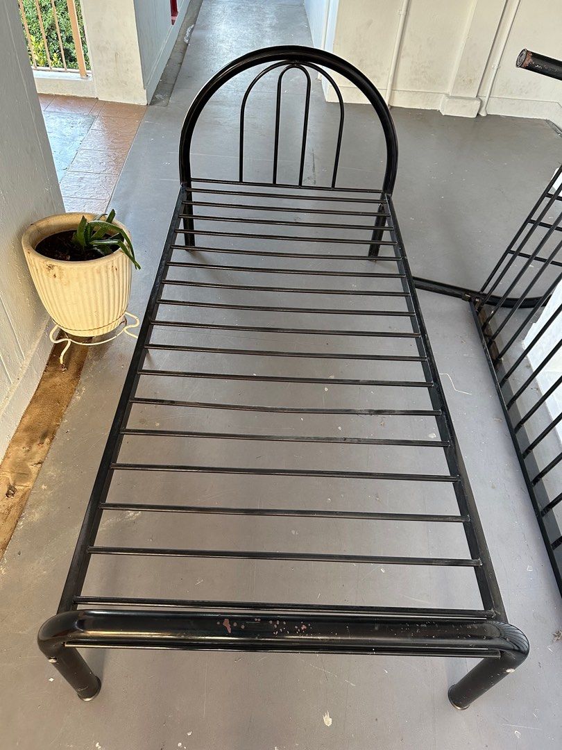 single size sturdy bedframe with free delivery and installation