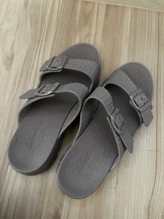 Cheapest skechers flip flops on sale