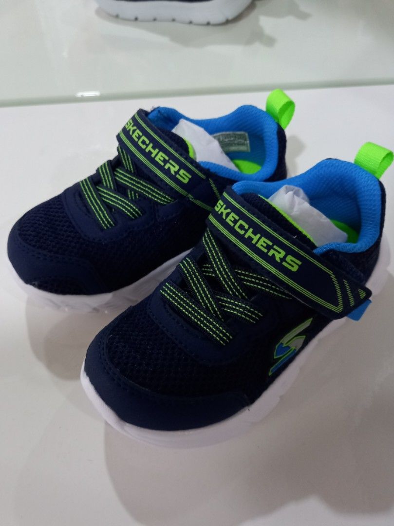Old skechers shoes hotsell