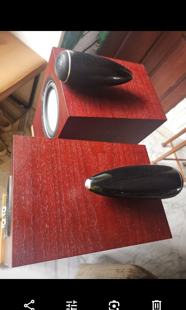 B & W 705 Speaker S2441655538128015361