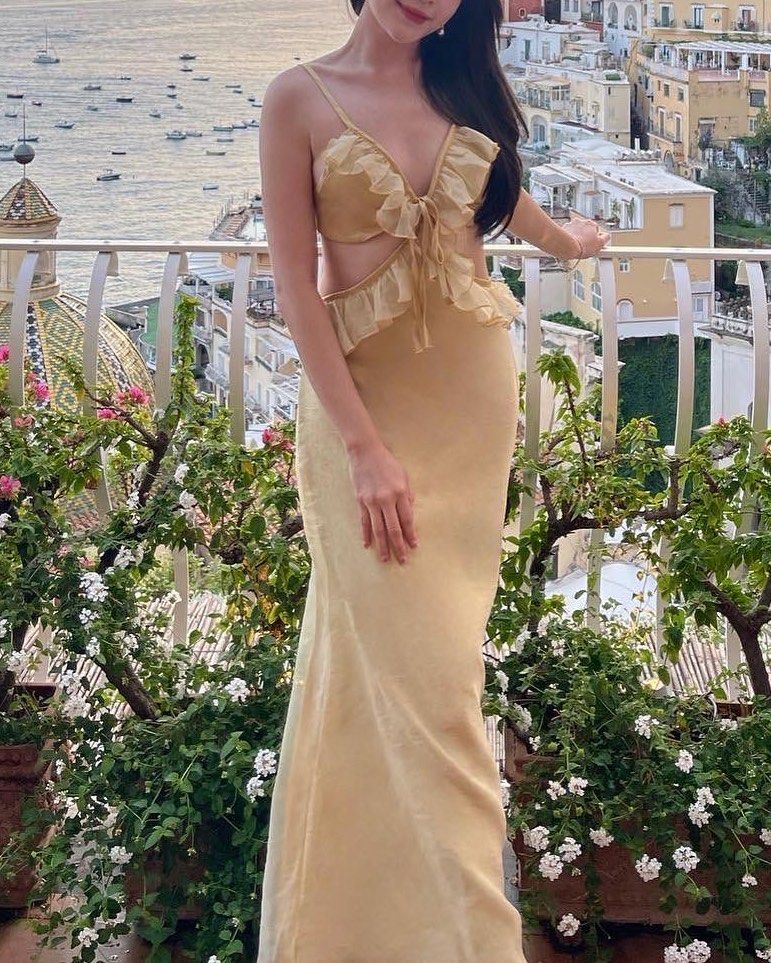 Classy yellow dress top