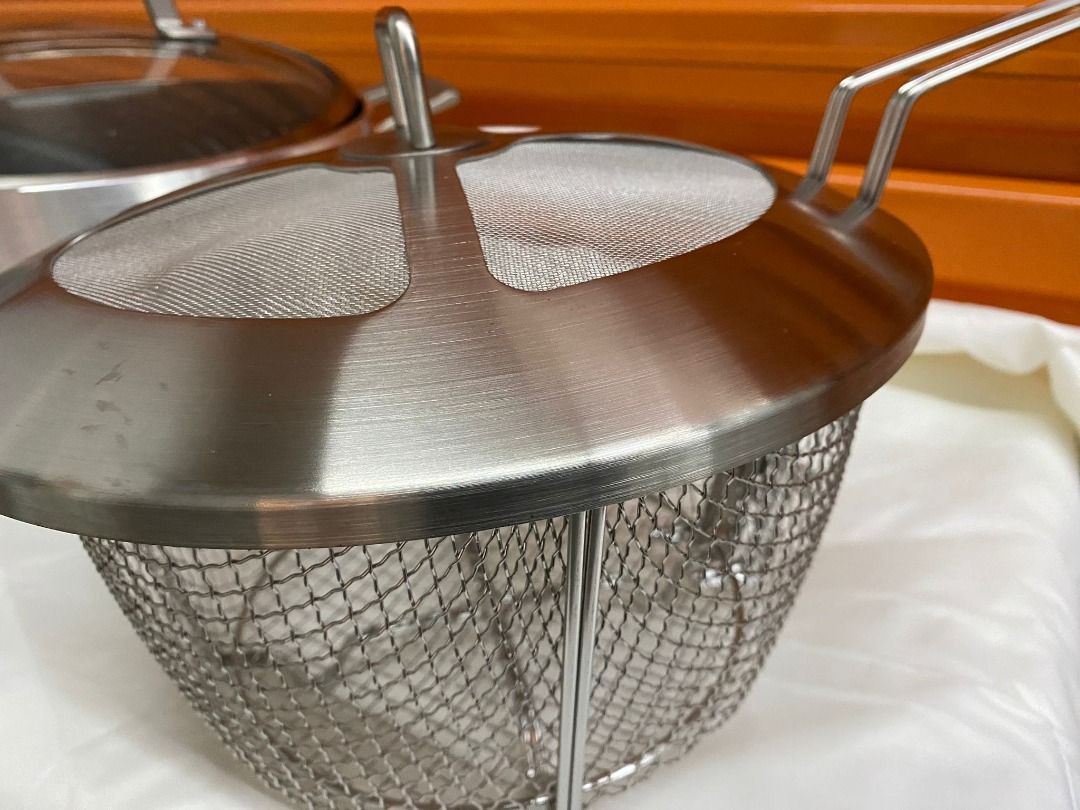 Tramontina 80114/512DS Professional Covered Deep Fryer, 5.5 Qt., Satin Finish, Furniture & Home