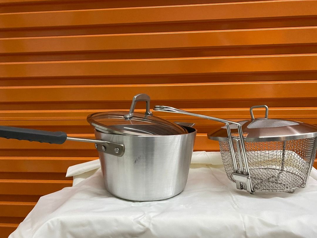 Tramontina 80114/512DS Professional Covered Deep Fryer, 5.5 Qt., Satin Finish, Furniture & Home