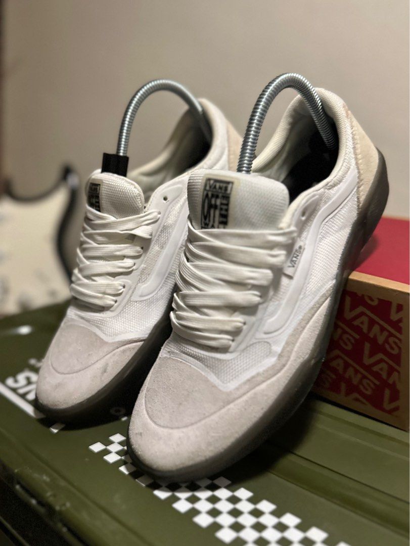 vans reflective ave pro