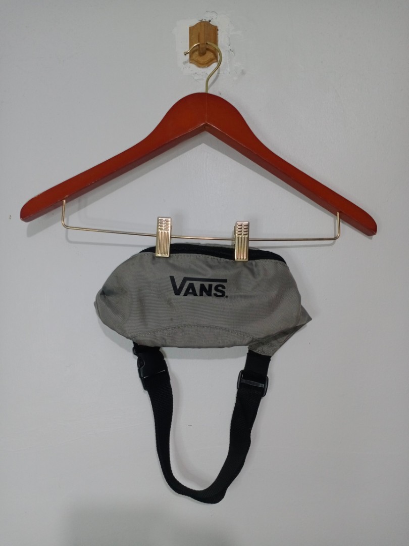 Vans Belt Bag, Men's Fashion, Bags, Belt bags, Clutches and Pouches on