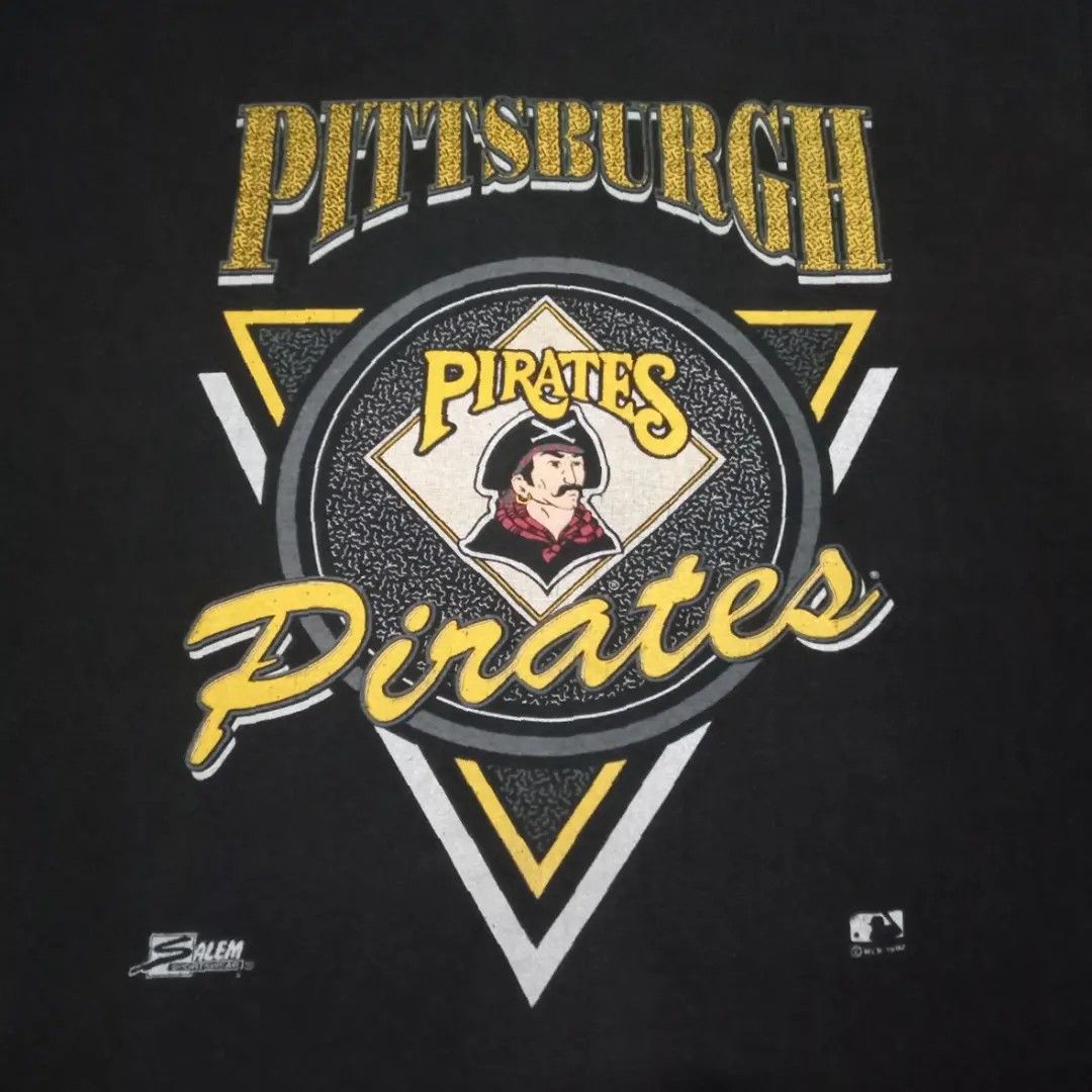 Vintage MLB (College Concepts) - Pittsburgh Pirates T-Shirt 1990s Large –  Vintage Club Clothing