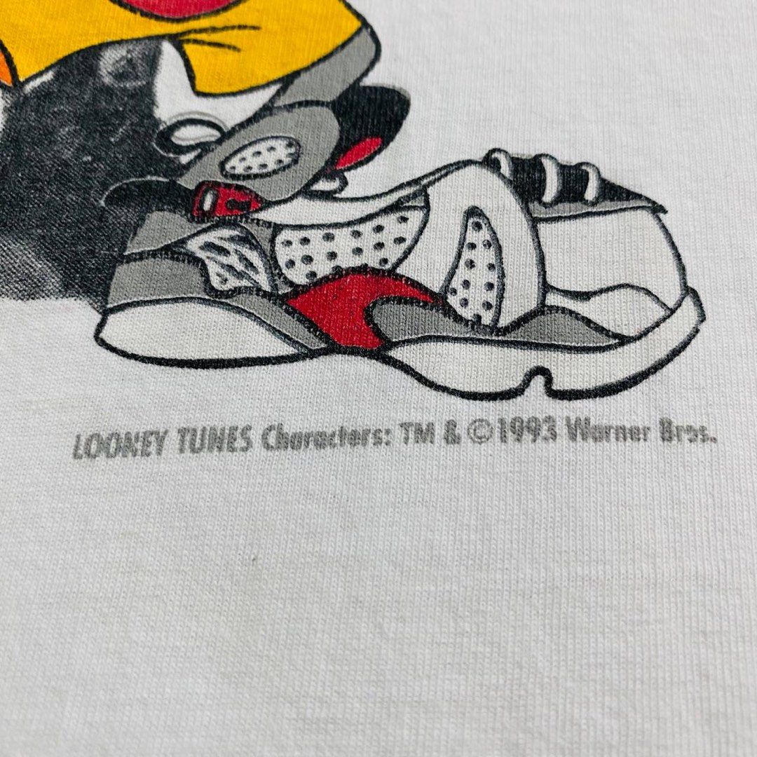 looney tunes sneakers nike