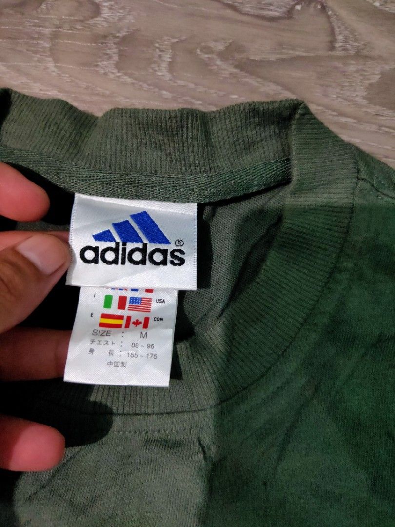 Adidas deals vintage tag