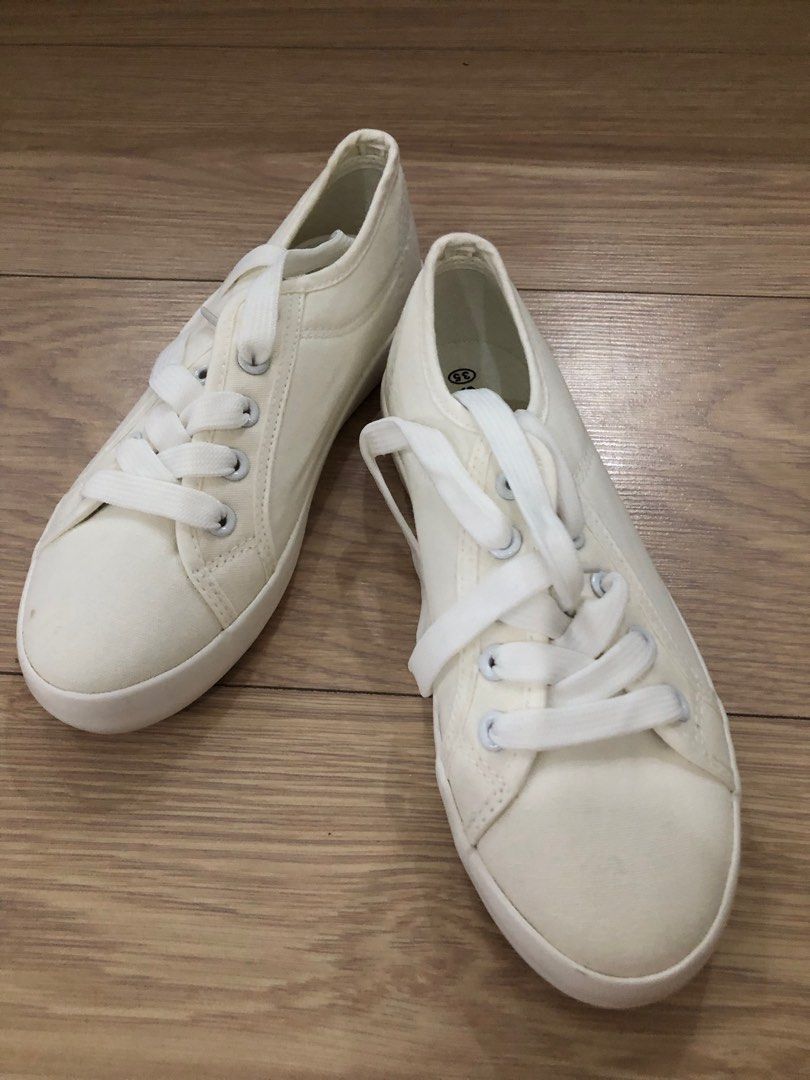 White shoes EUR 35