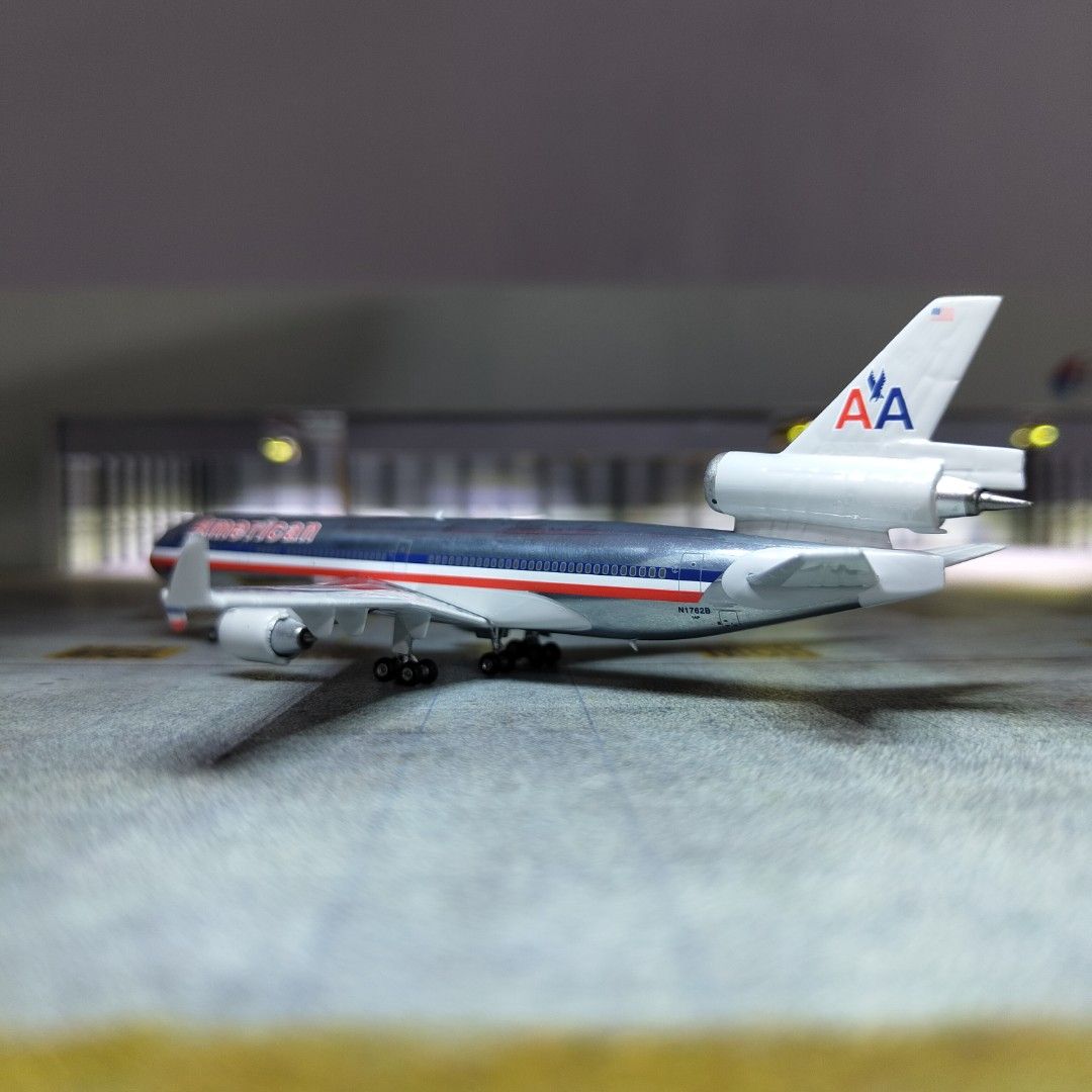 1:400 Phoenix American Airlines McDonnell Douglas MD-11