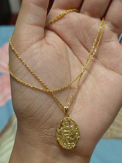 18k Saudi Gold Holy Family Necklace