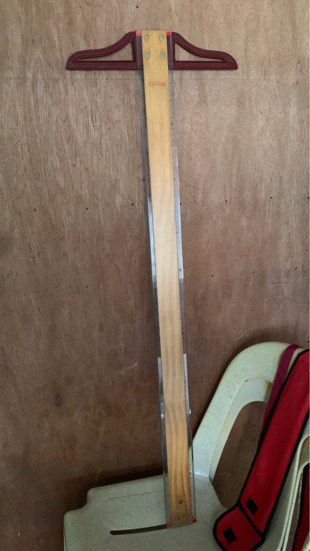 36” wooden rotring t-square (Category: Stationery & School Supplies) located in Dasmarinas. Submitted by nylanx_ (Listing ID 1259814940, Image 1). Description: 📍Dasmariñas, Cavite Selling my well used t-square after graduating bs architecture Pls see photos for details of any flaws Some numbers are wipe off and the wooden part has minimal sign of usage No broken part negotiable price just message me.