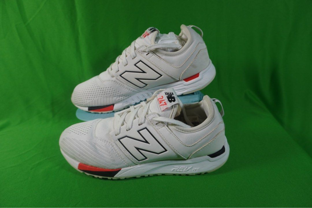 532.New Balance Revlite 247 full white size 40 Insole 25 cm Made in indonesia